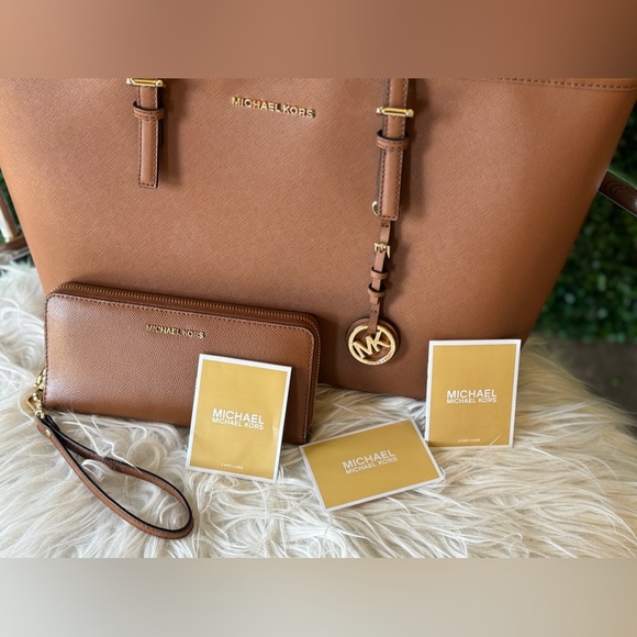 New Michael Kors MK Leather Tote Jet Set Extra Large Travel Tan+matching wallet - Picture 5 of 12